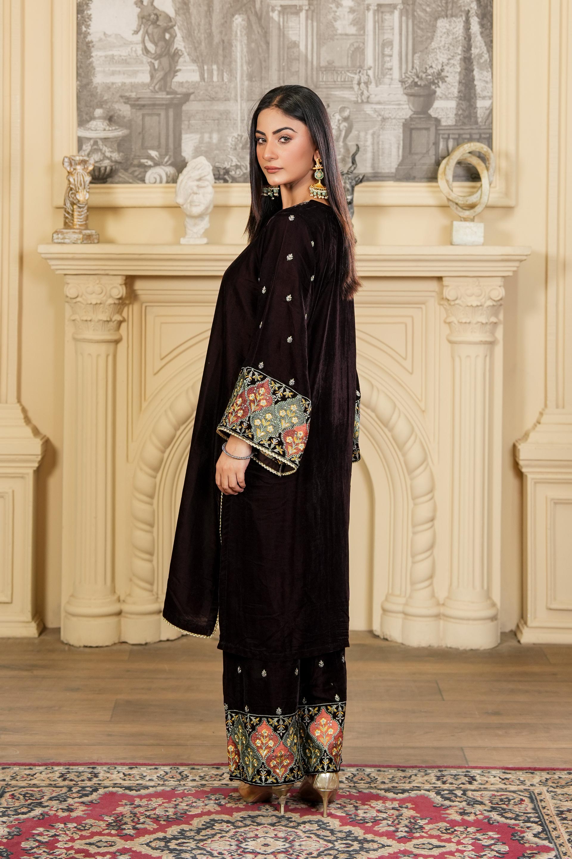 2-Piece-Velvet-01